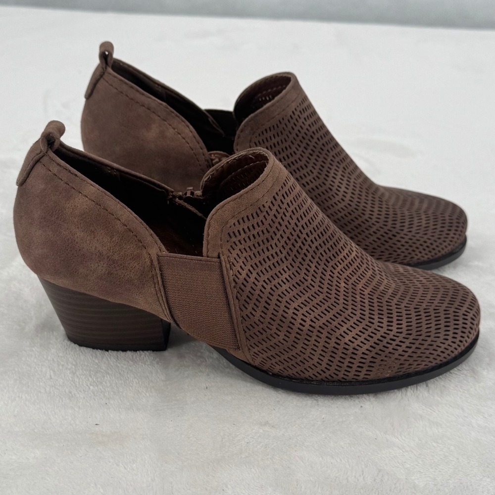 Baretraps Ridgely Booties Women Size 8.5M Brown Perforated Block Heel Shooties - Picture 3 of 11